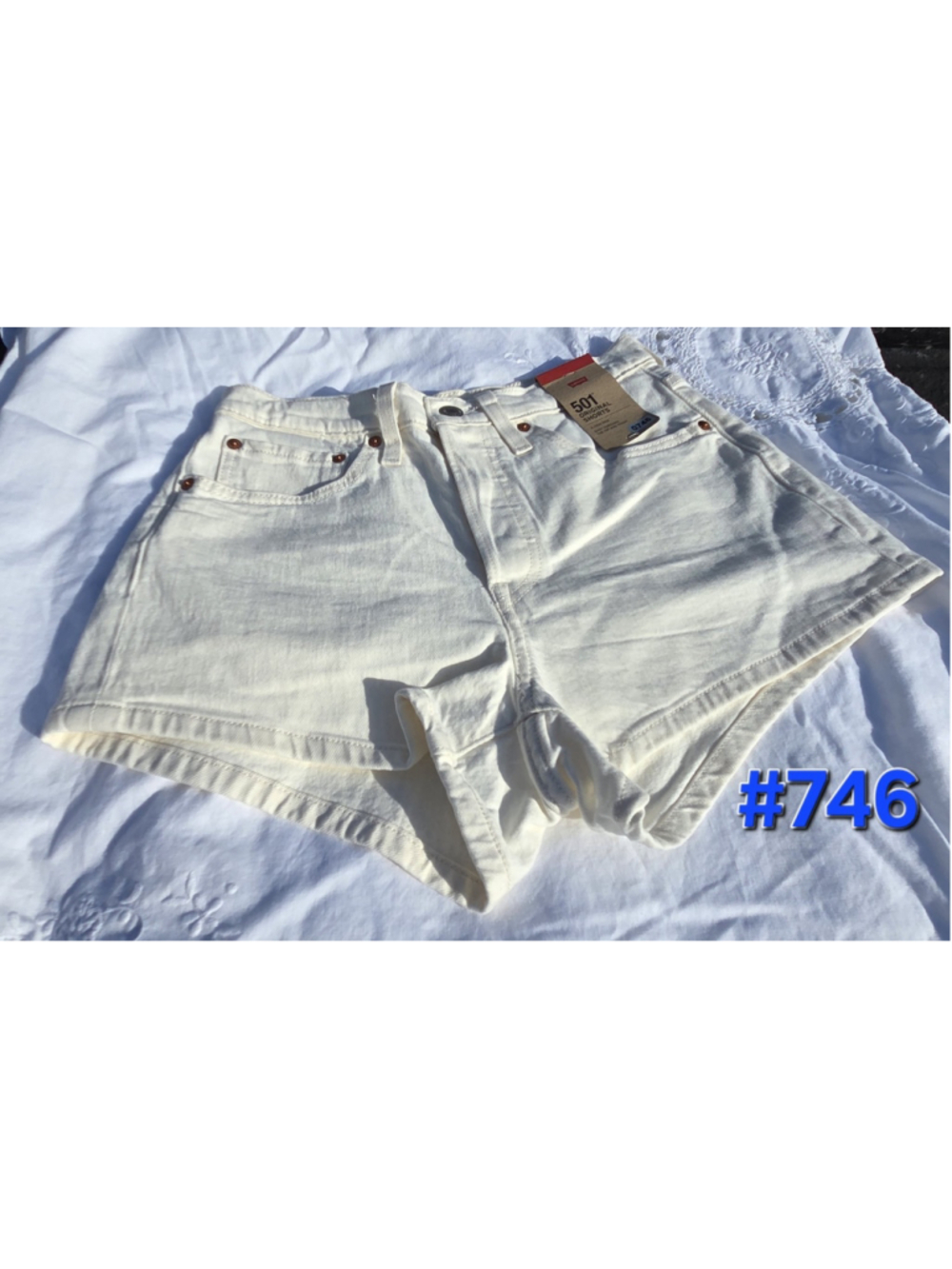 Levi’s 501 Original White Denim Shorts Women’s Size 26 NWT Ivory Cotton #746